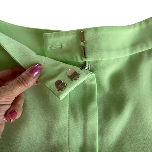 Cinq a Sept Elaine Crepe Mid Rise Classic Fit Green Shorts Women’s Size 00 - Picture 5 of 7